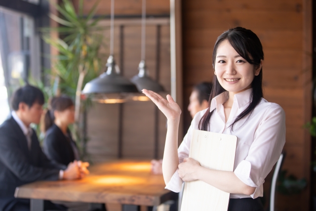 オフィスの女性