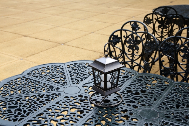 ガーデンテーブル